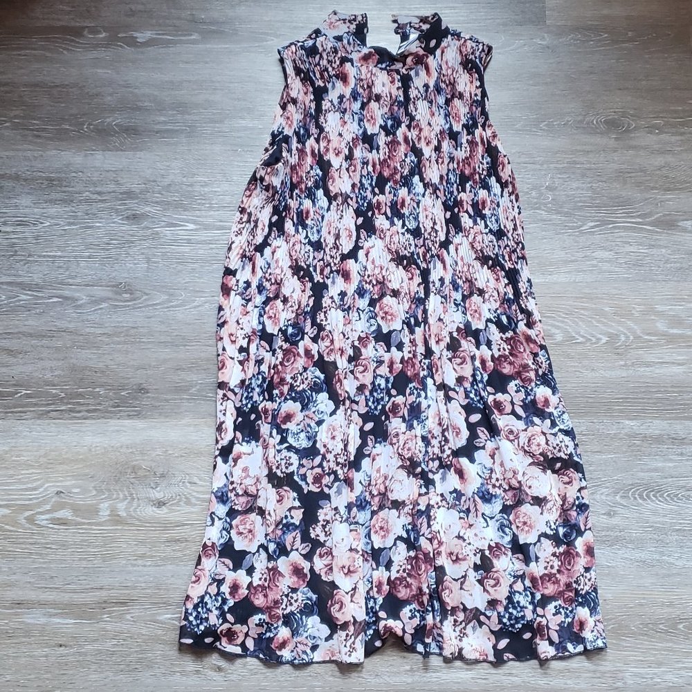 Xhilaration Floral Dress - High Neck Size Small